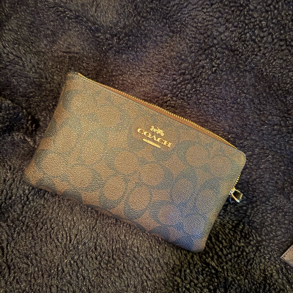Coach 3 piece set - Picture 5 of 12